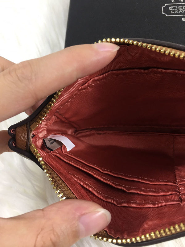 Amelia - CAH Wallet - 170