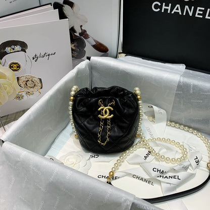 Wellow Bags - Chanel - Bags  - 560
