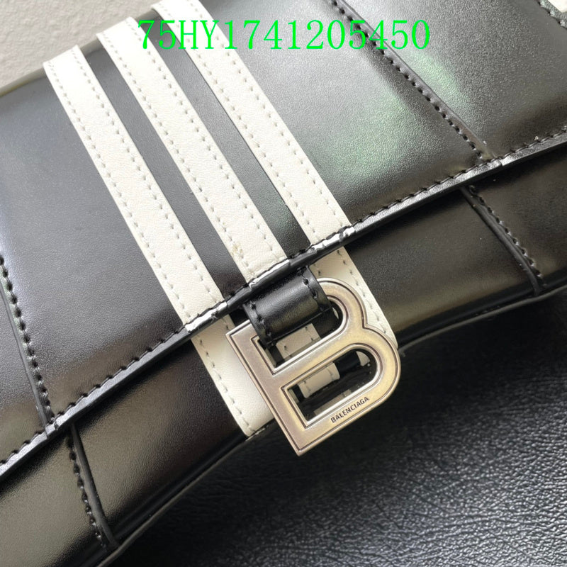 Amelia - BGA Bags - 1942