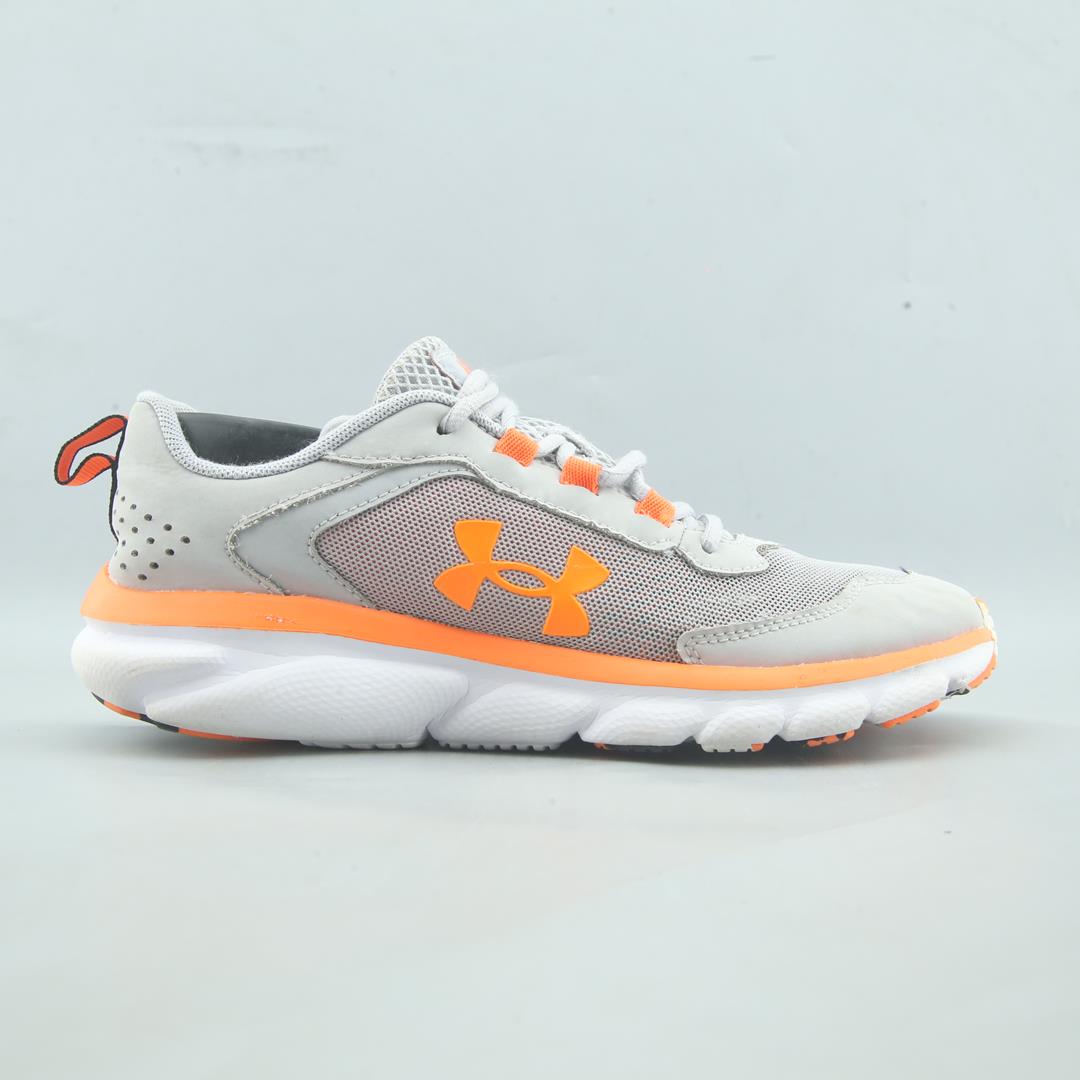 UNDER ARMOUR CHARGED ASSERT 9