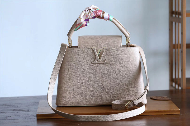 Fan Fashion Lu-Vi bags - 8377