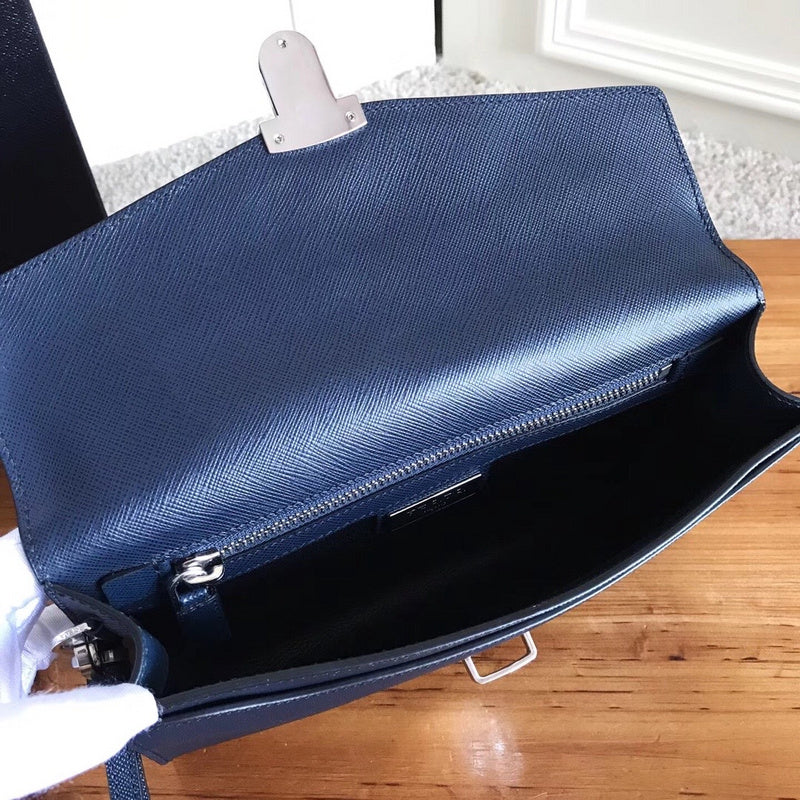 Amelia - PD Wallets - 024
