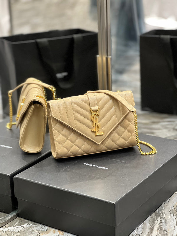 Amelia - YSL Bag - 1900