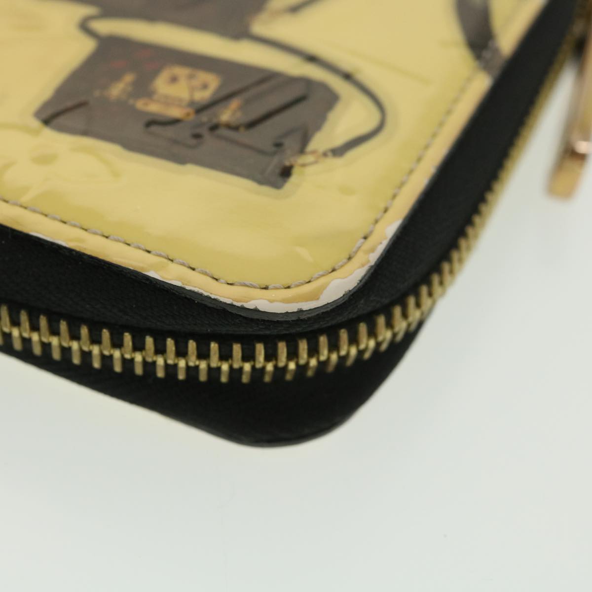 LOUIS VUITTON Vernis Nicolas Ghesquire Zippy Wallet White M50370 LV Auth 39244