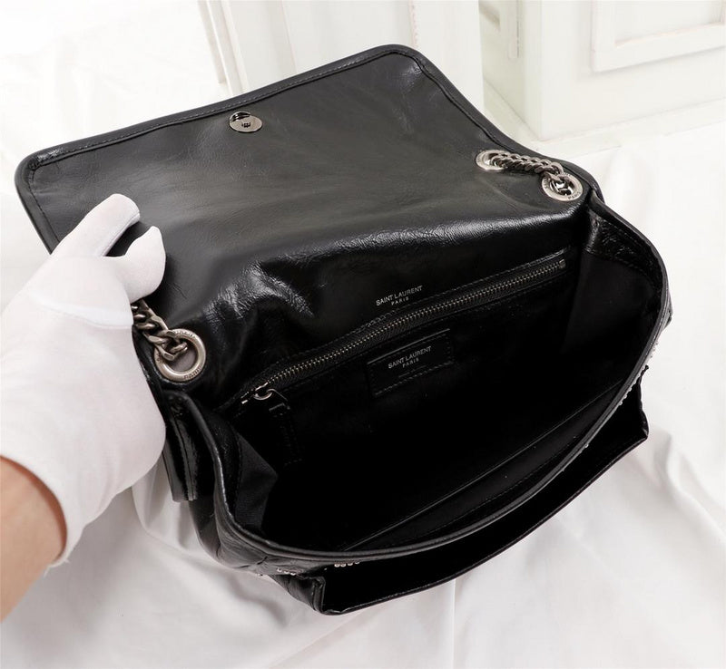 Amelia - YSL Bag - 2638