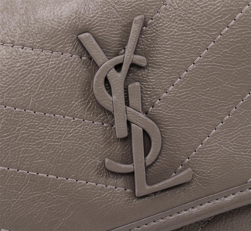 Amelia - YSL Bag - 2642
