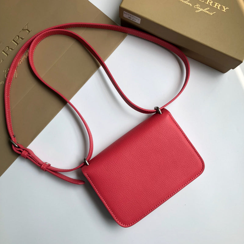 Burberry Bags - Bagsattire   458