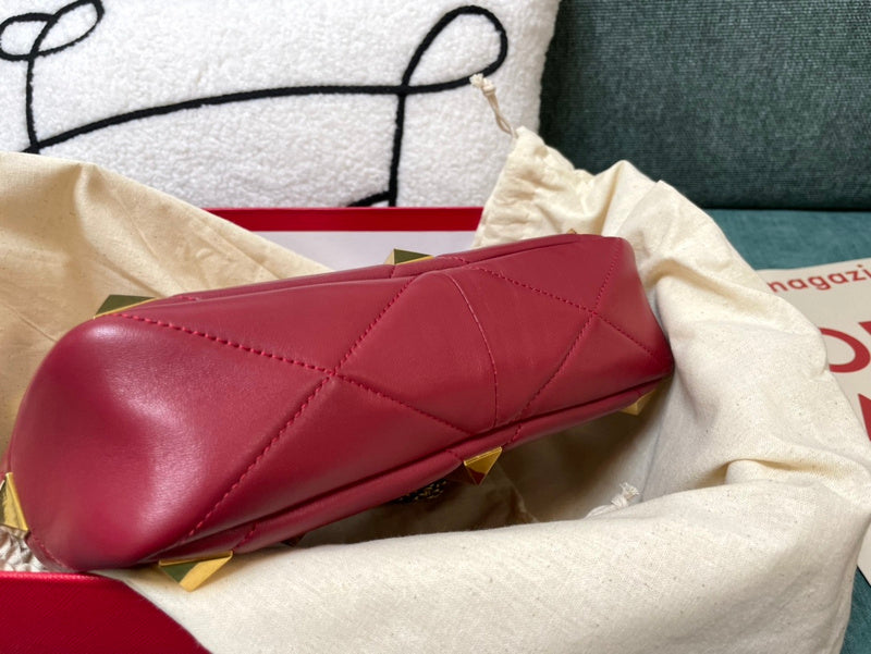 Amelia's Bag Gallery - VEL Bags - 392