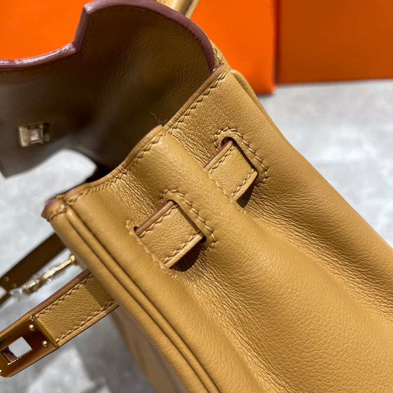 Amelia - HMS Bags - 1652