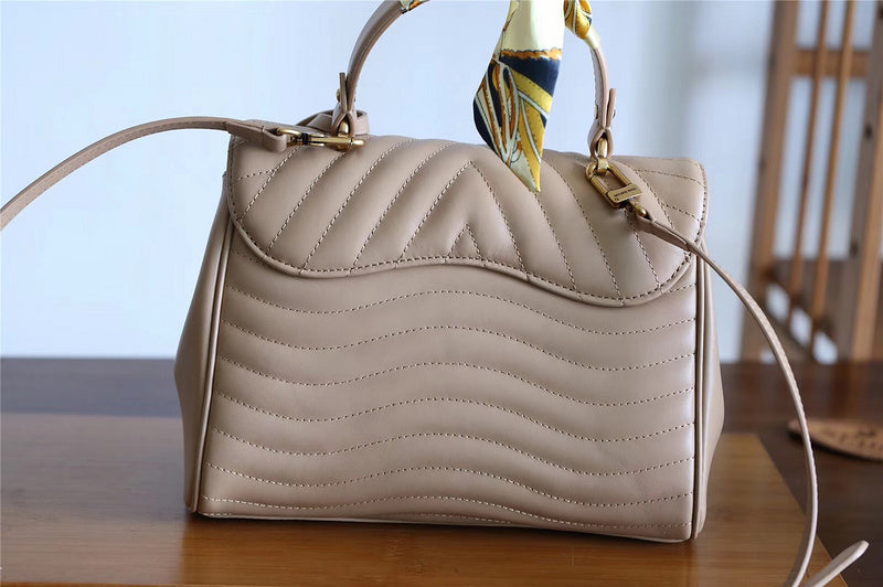 Fan Fashion Lu-Vi bags - 8583