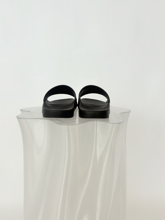 Gucci Black Rubber Logo Pool Slides