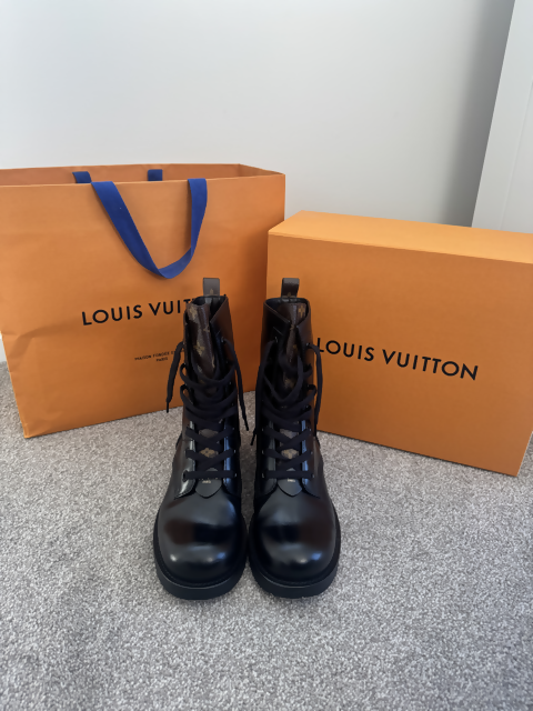 Louis Vuitton Metropolis Flat Ranger Boots