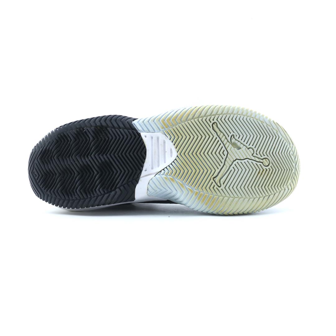 JORDAN AIR  STAY LOYAL 2