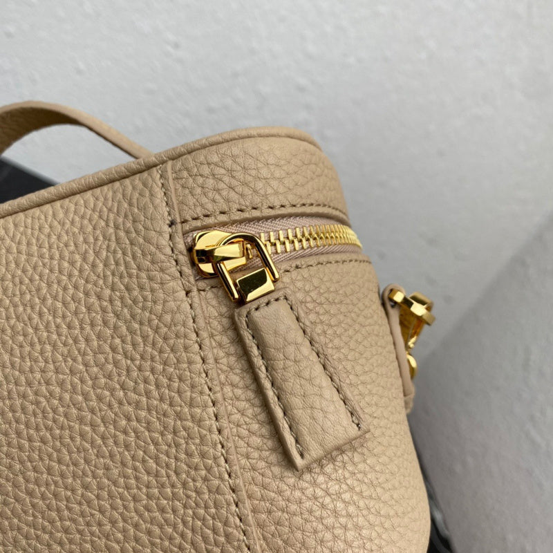 Amelia- PRDA  LUXURY BAGS - 815