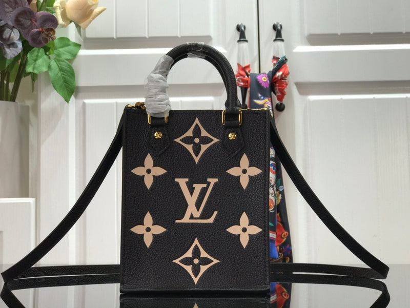 Fan Fashion Lu-Vi bags - 17616