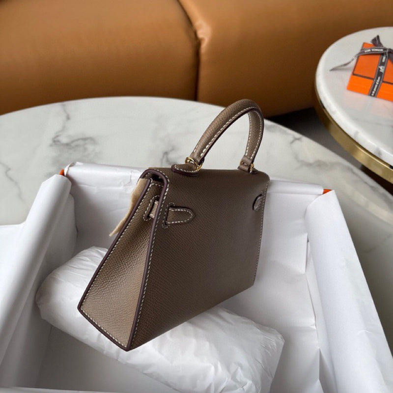 Amelia - HMS Bags - 1772