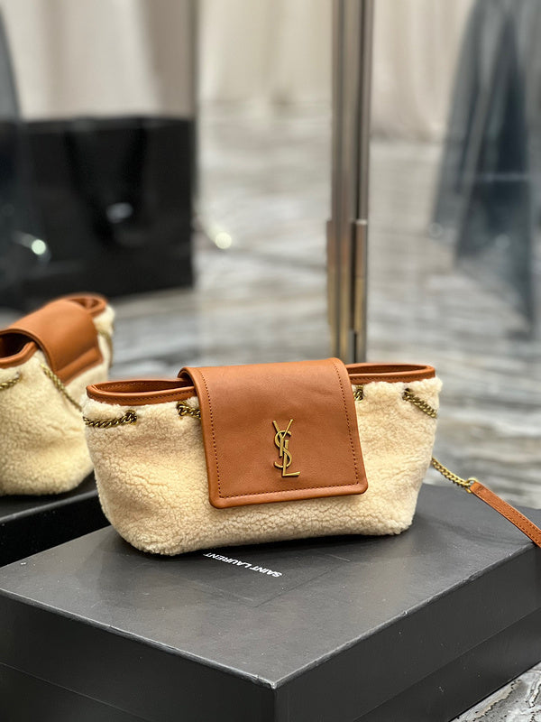 Amelia - YSL Bag - 4224