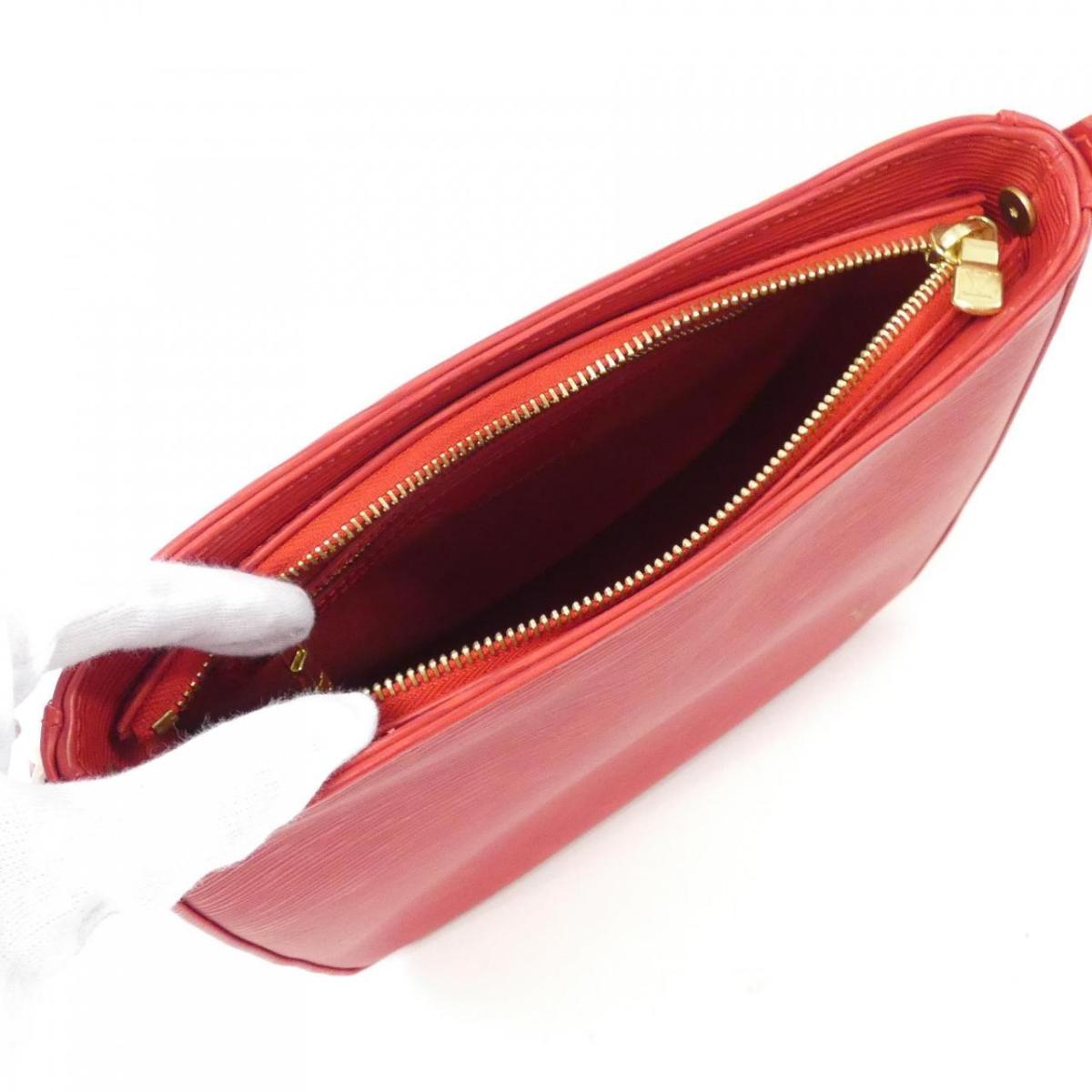 Louis Vuitton Epi Looping MM Shoulder Bag