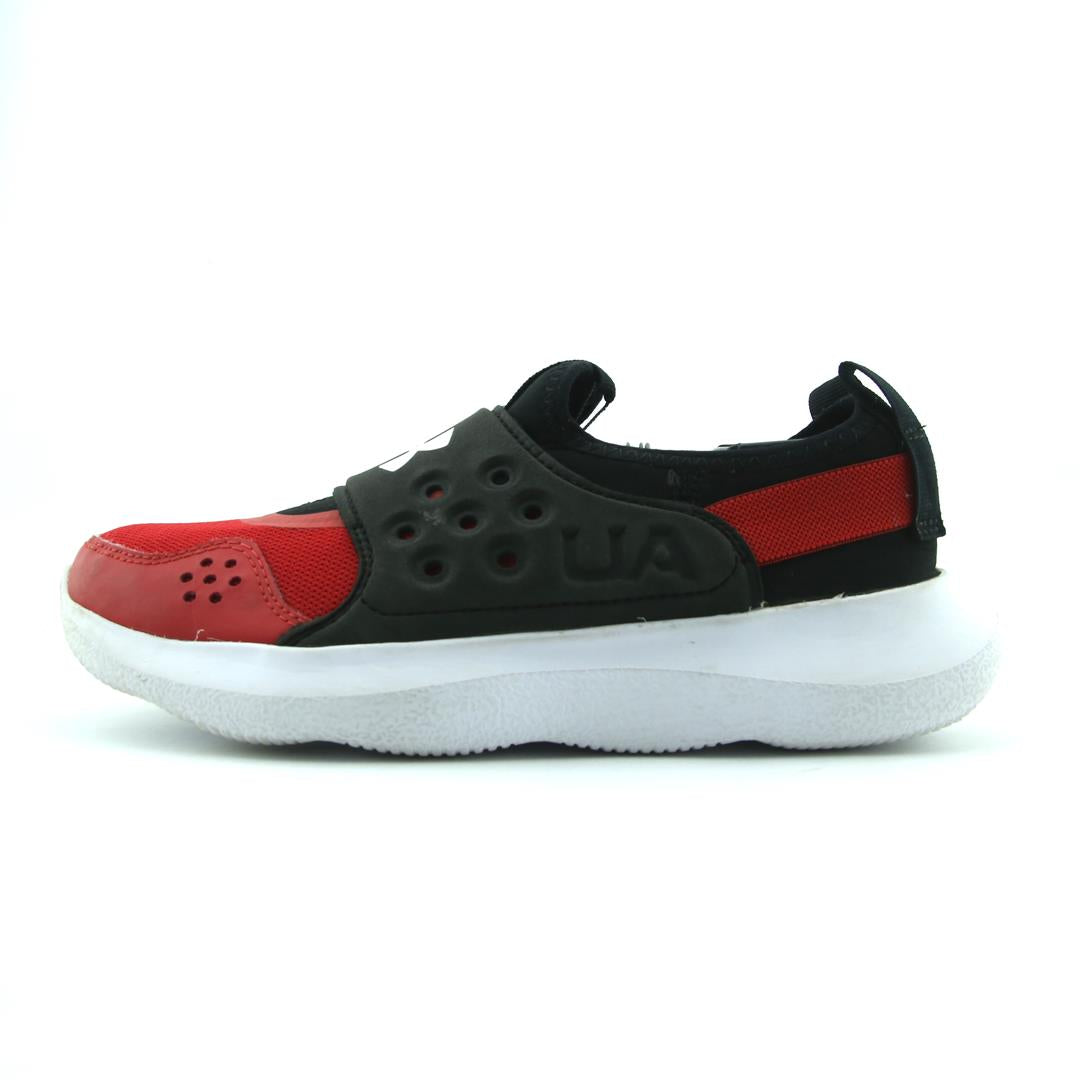 UNDER ARMOUR RUNPLAY CAMO LOW