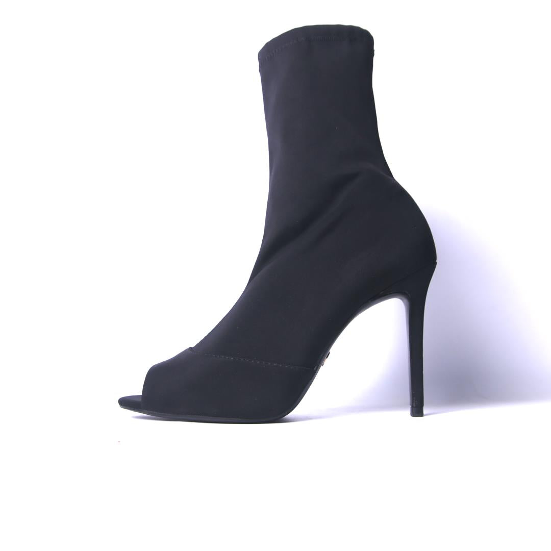 ZARA. .