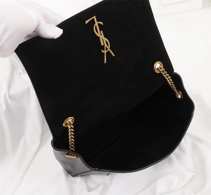 Amelia - YSL Bag - 2871