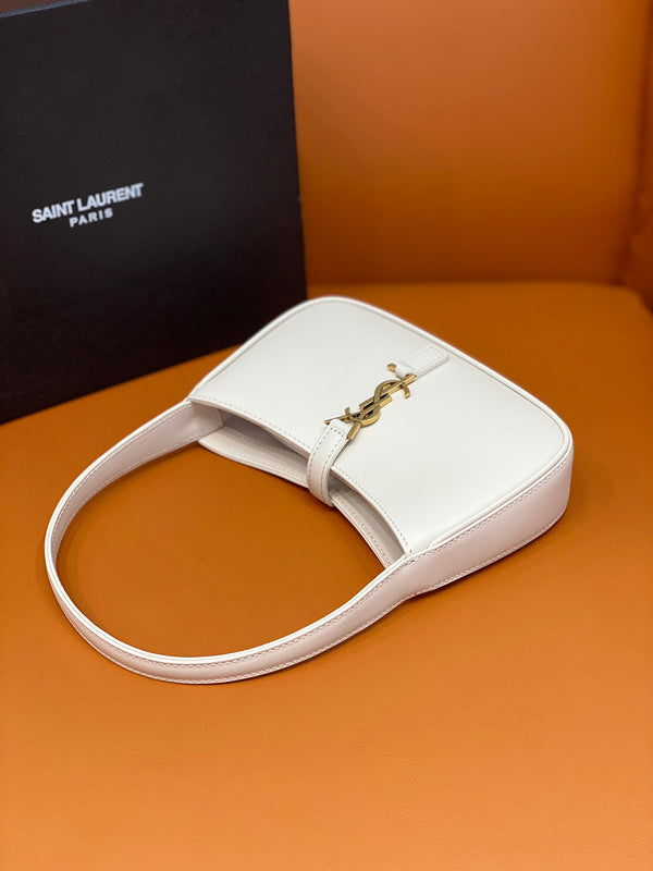 Amelia - YSL Bag - 1989