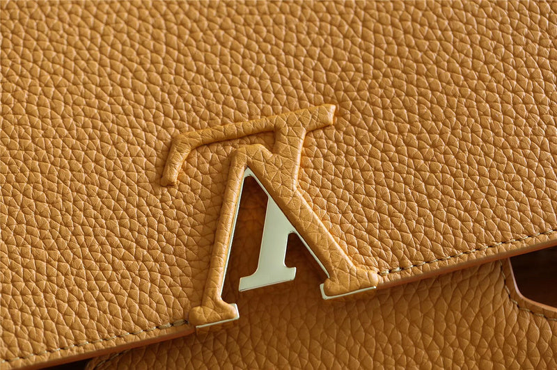 Fan Fashion Lu-Vi bags - 8380