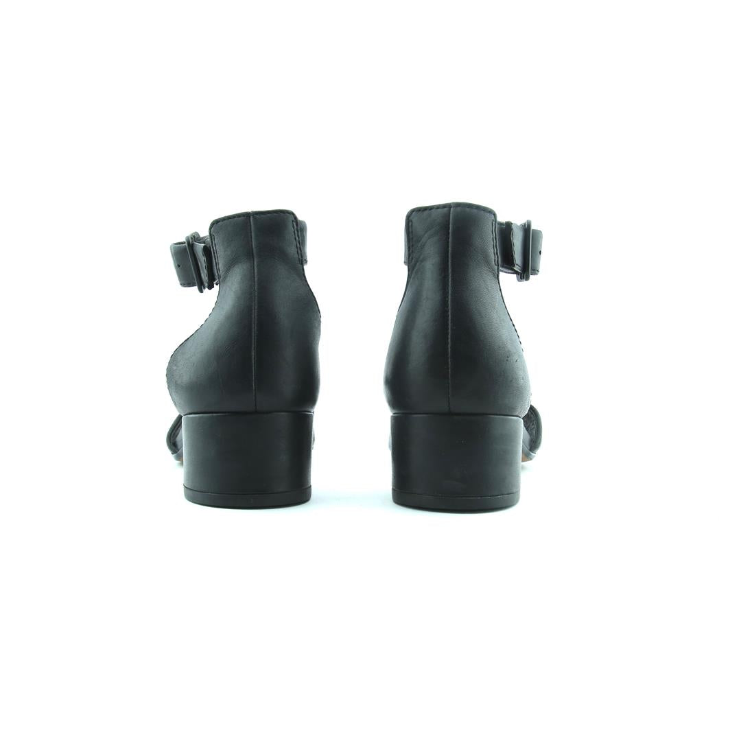 CLARKS ULTIMATE COMFORT