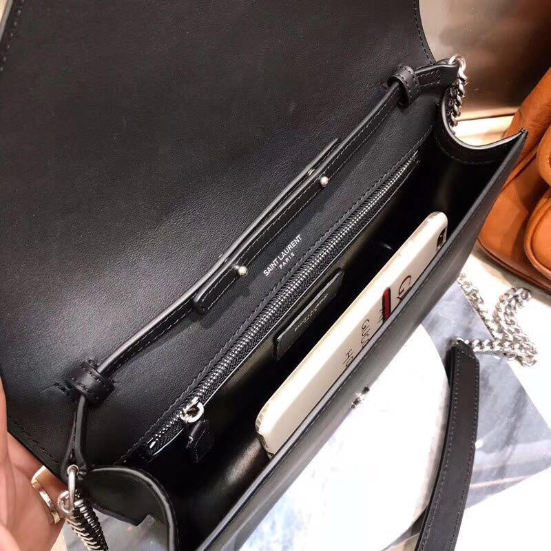 Amelia - YSL Bag - 2553