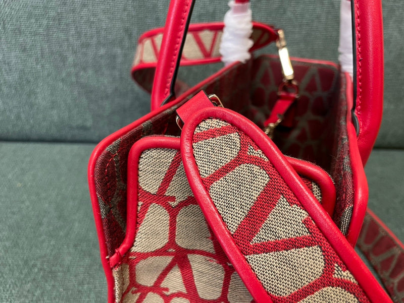 Amelia's Bag Gallery - VEL Bags - 396