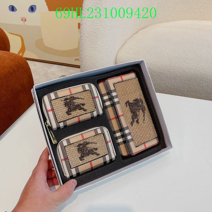 Amelia - BOR Wallet - 057