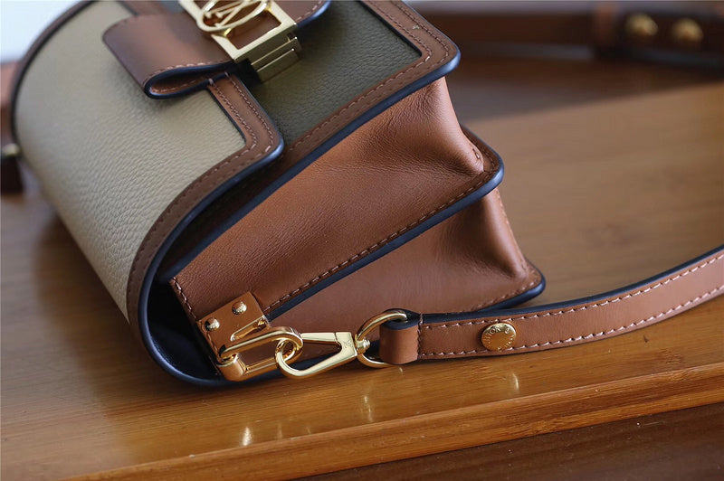 Fan Fashion Lu-Vi bags - 8133