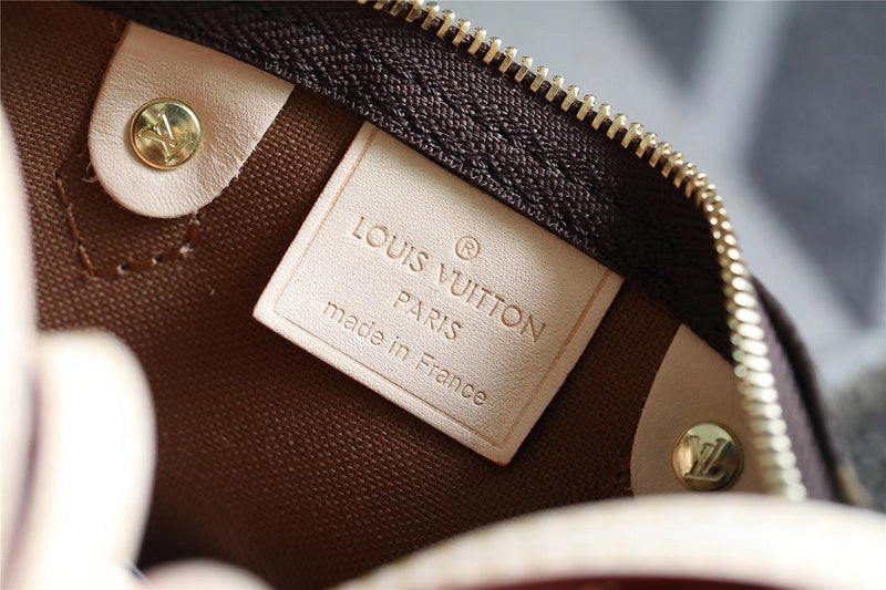 Fan Fashion Lu-Vi bags - 8156