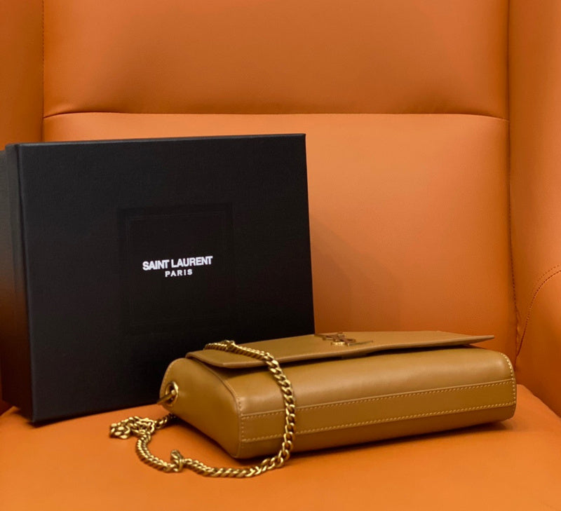 Amelia - YSL Bag - 2047