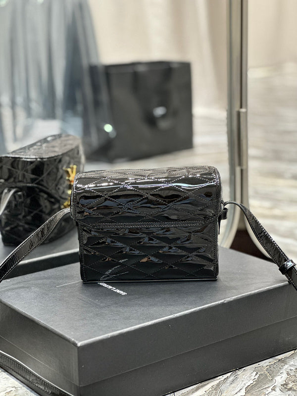 Amelia - YSL Bag - 3917