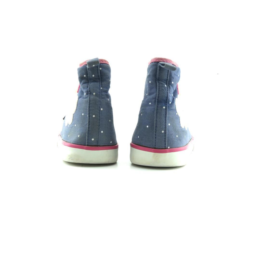 GYMBOREE .
