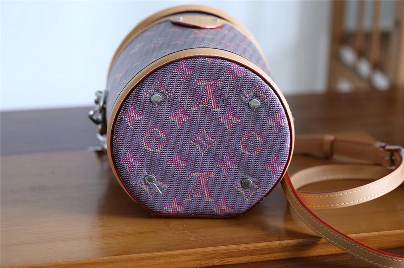 Fan Fashion Lu-Vi bags - 8621