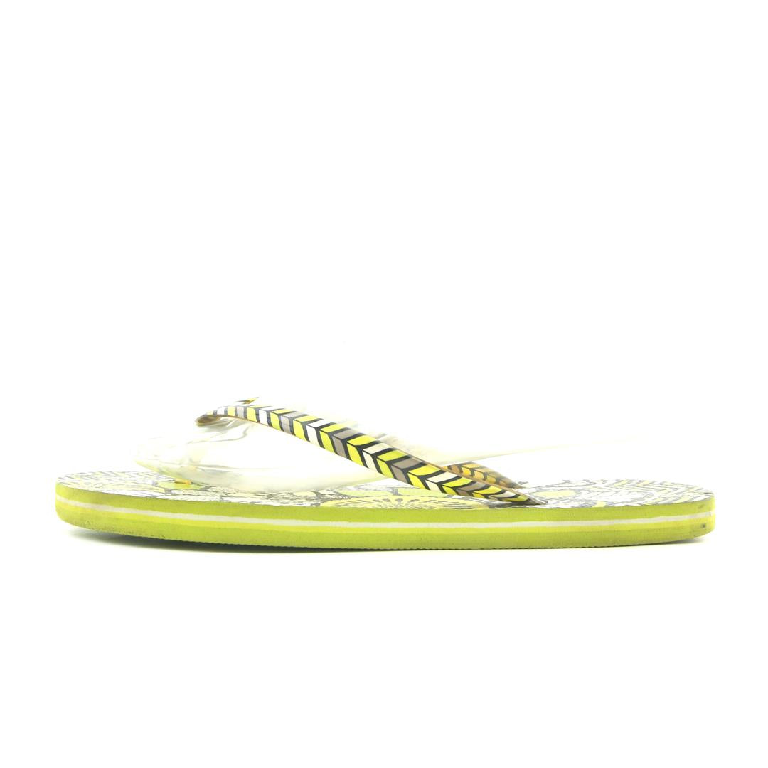 VERA BRADLEY FLIP FLOPS