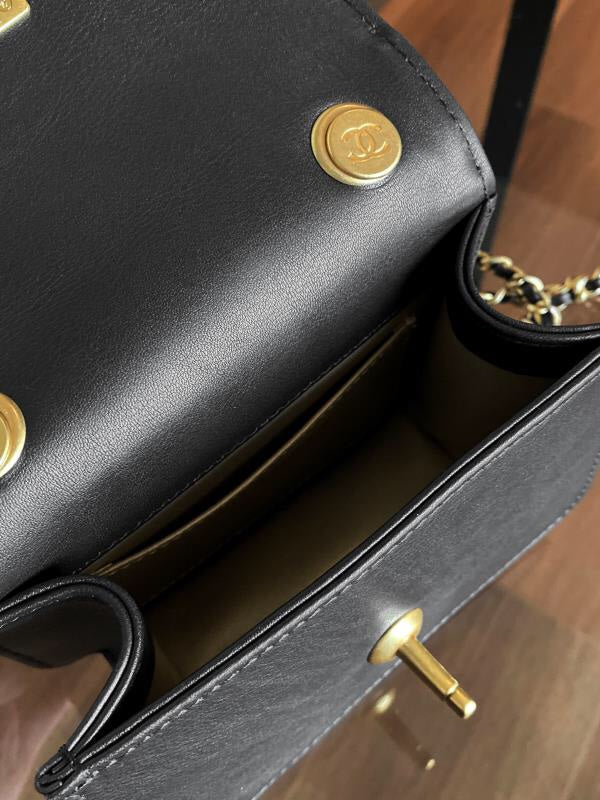 Wellow Bags - Chanel - Bags  - 378
