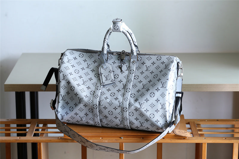 Fan Fashion Lu-Vi bags - 9465
