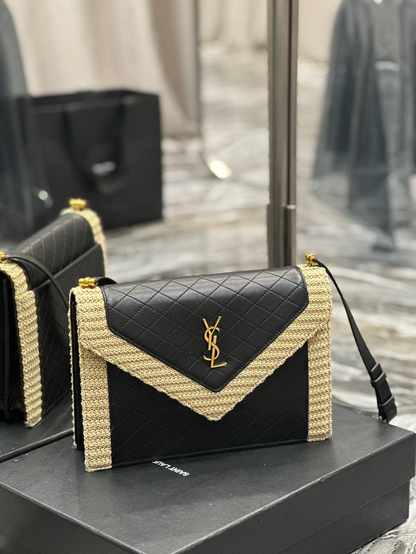 Amelia - YSL Bag - 3930