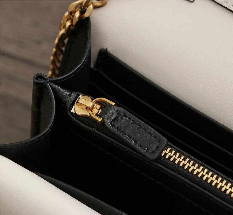 Amelia - YSL Bag - 2916