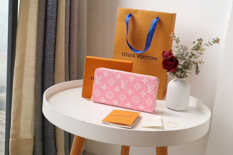 Amelia- LOV  Luxury  Wallets - 604