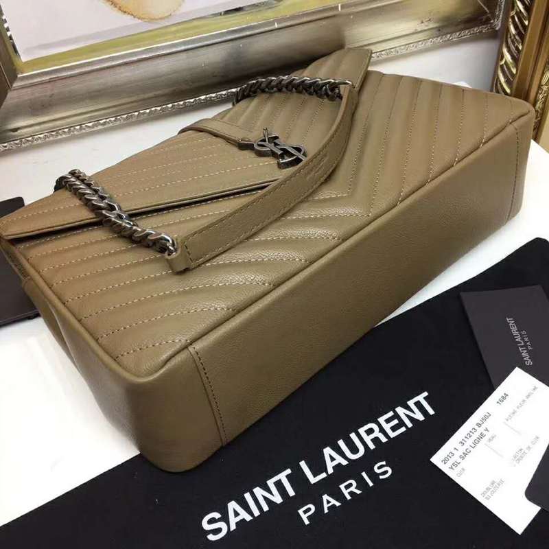 Amelia - YSL Bag - 2662