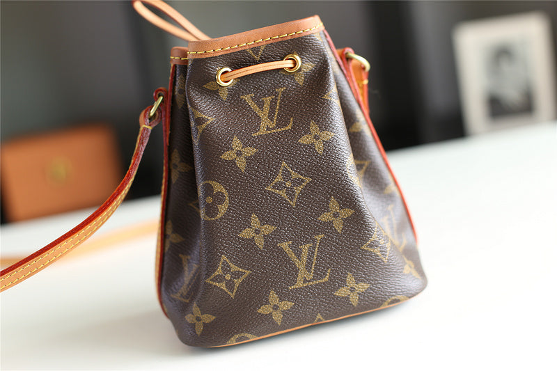 Fan Fashion Lu-Vi bags - 9390