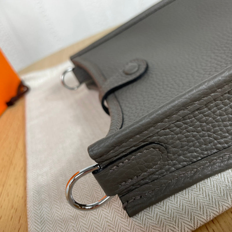 LO - HRMS DESIGNER BAGS - WOMEN BAGS - 939