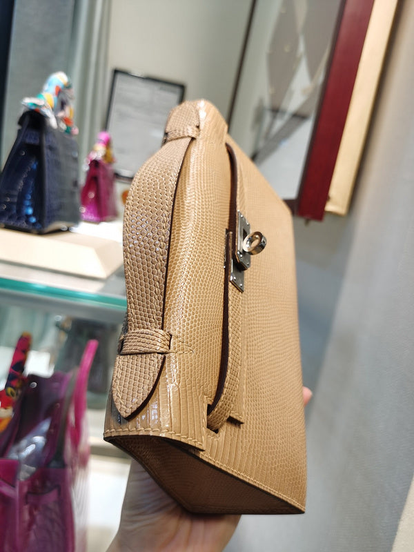 Amelia - HMS Bags - 1569