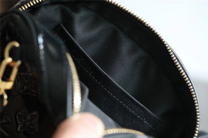 Fan Fashion Lu-Vi bags - 8398