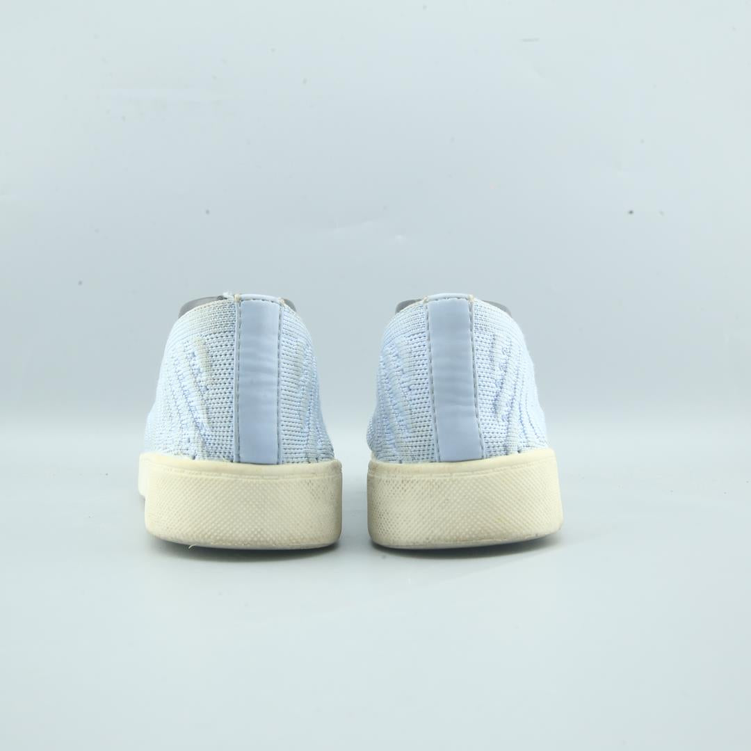 7 EIGHT .