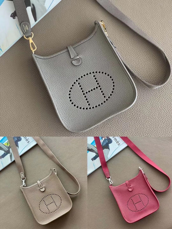 Amelia - HMS Bags - 1740
